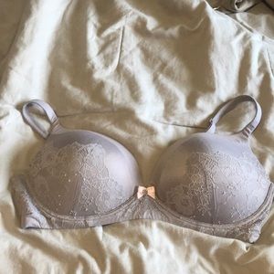38D Victoria Secret Bra